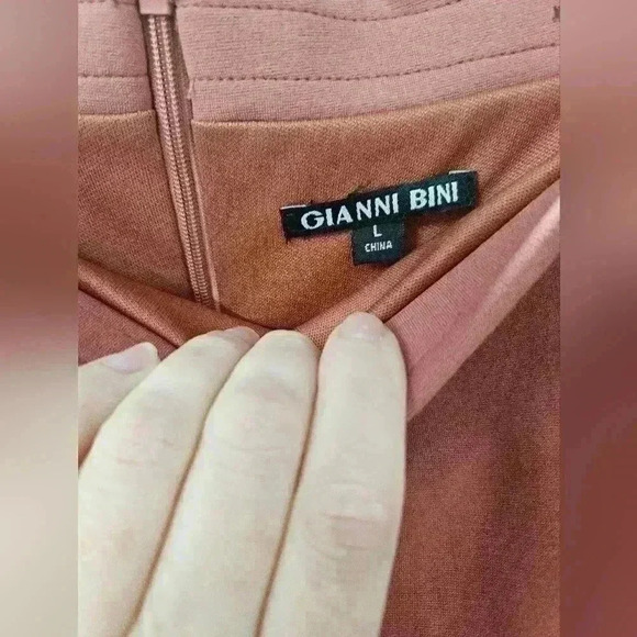 Gianni Bini Pink Off-The-Shoulder Dress Size Large - Picture 5 of 5